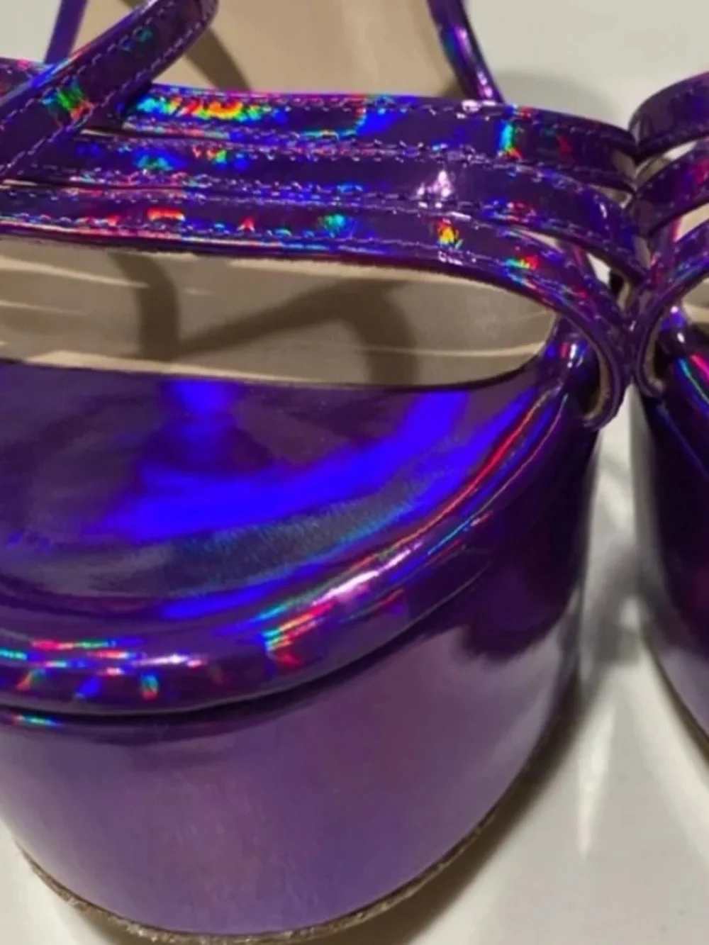 Stuart Weitzman Iridescent Purple Metallic Platform Sandals Size 8